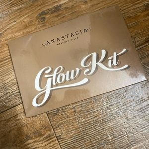 Anastasia Beverly Hills Glow Kit